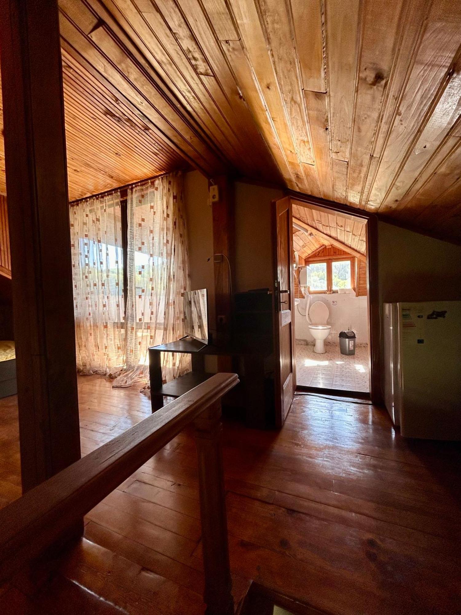 Luylyana Guesthouse Ribarica Bagian luar foto