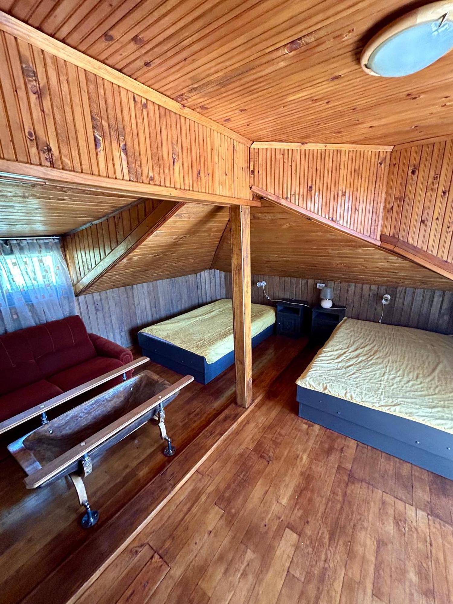 Luylyana Guesthouse Ribarica Bagian luar foto